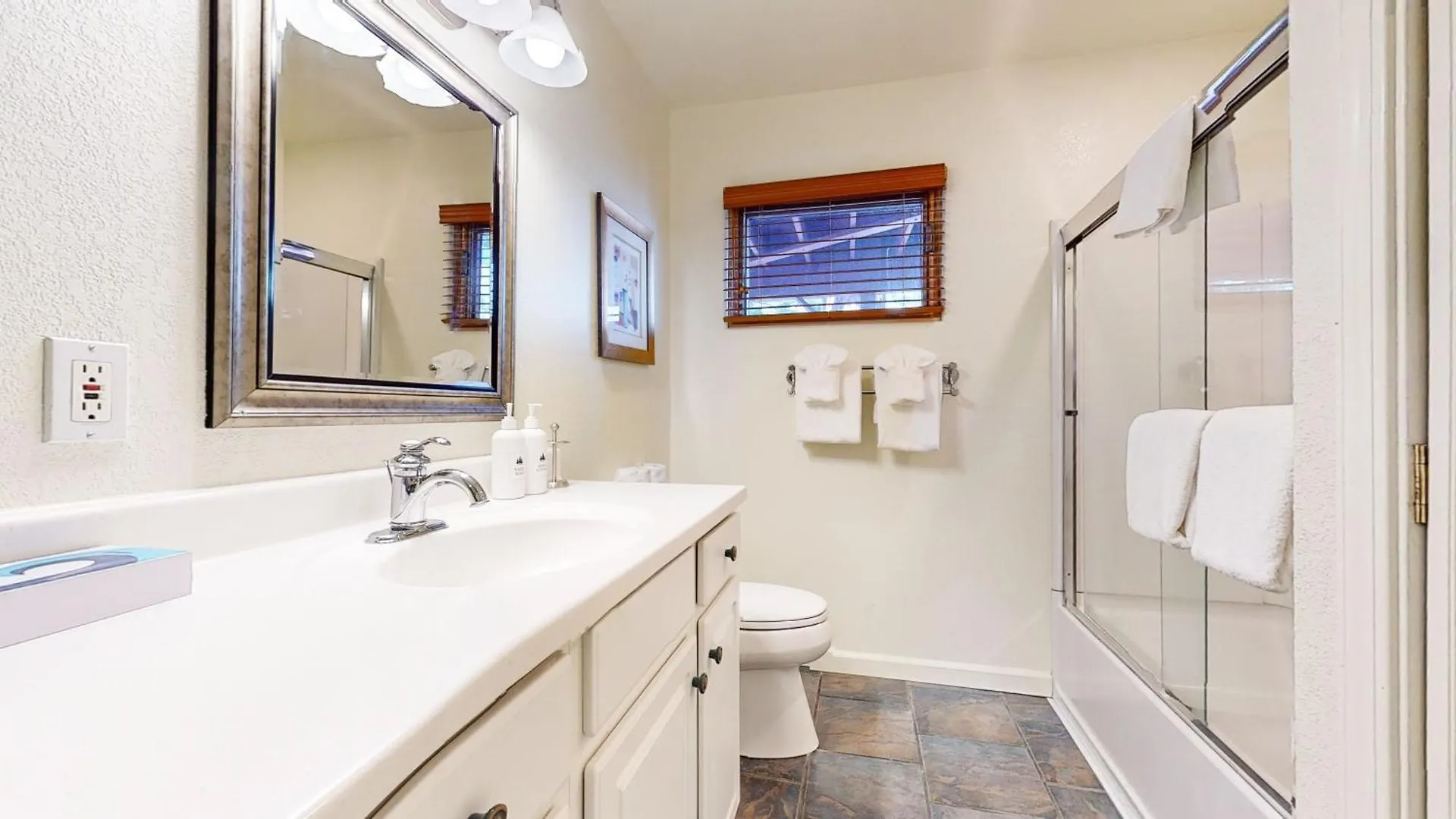 Apartment Lakeview Villas #26 Condo Mammoth Lakes